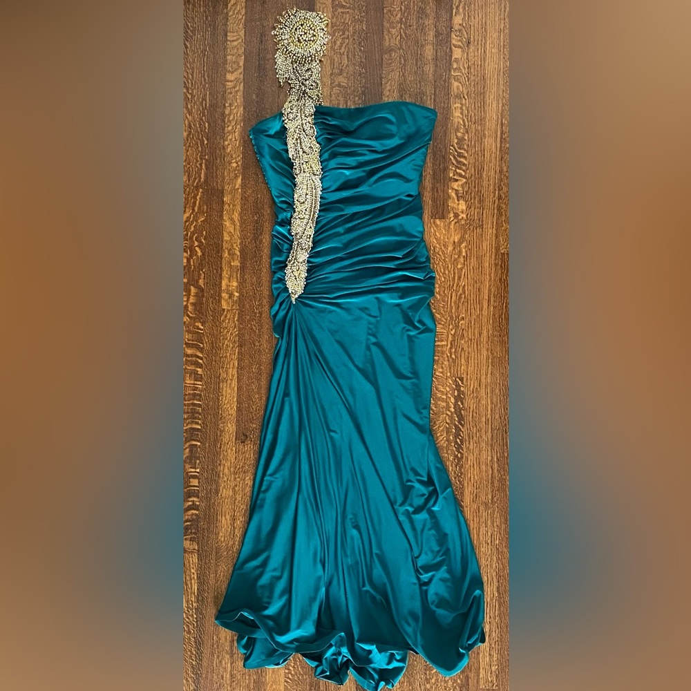 Stunning Womens Three N Beaded One Shoulder Emerald Green Gown Dress Sz 8